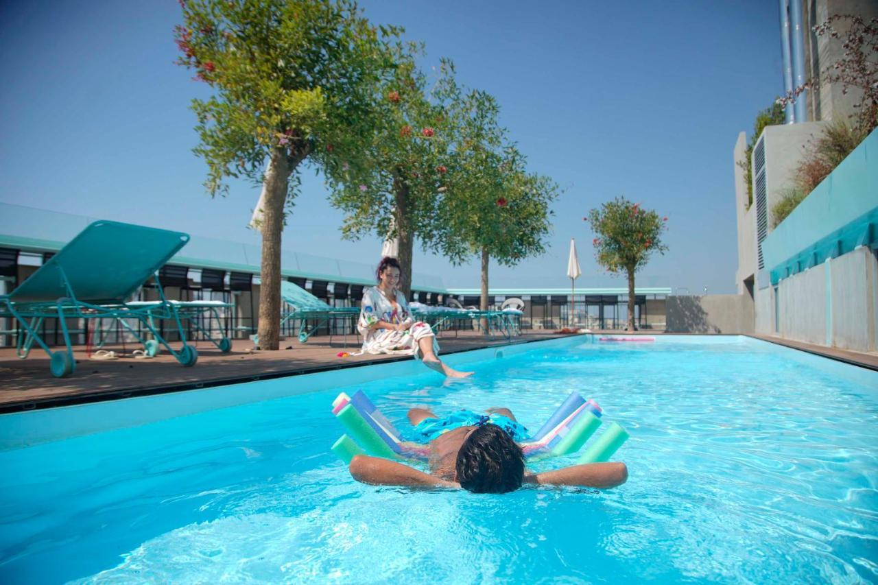 Bossa Nova Beirut Hotel Exterior photo
